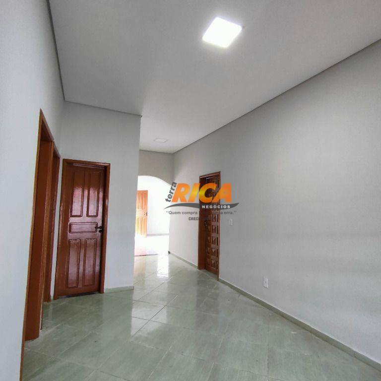 Casa à venda com 3 quartos, 220m² - Foto 10