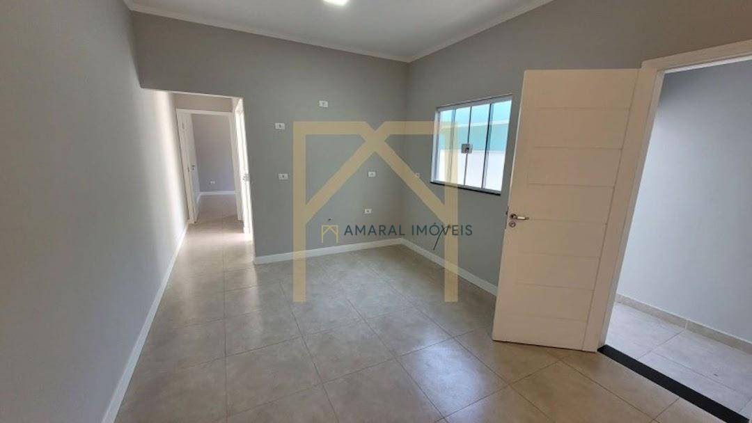 Casa à venda com 2 quartos, 103m² - Foto 1