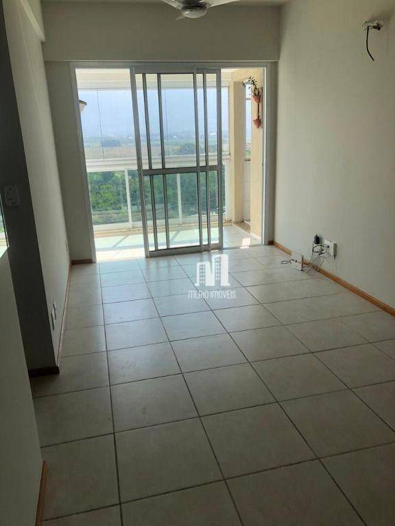 Apartamento à venda com 2 quartos, 68m² - Foto 9