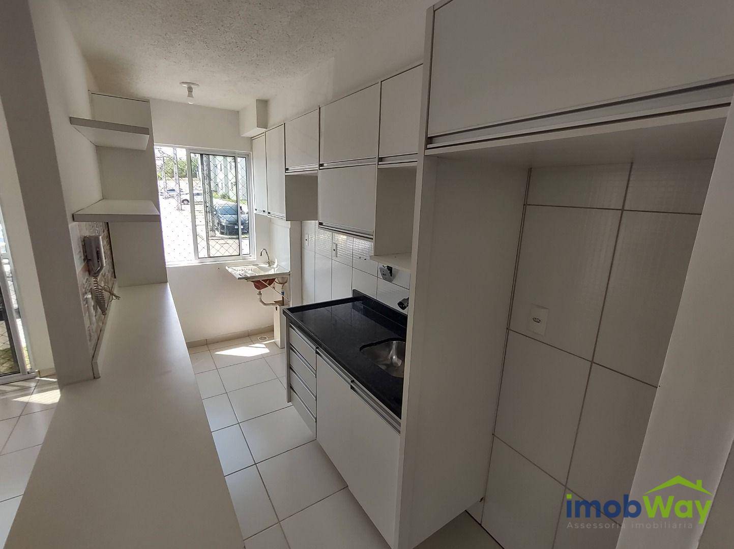 Apartamento à venda com 2 quartos, 42m² - Foto 2