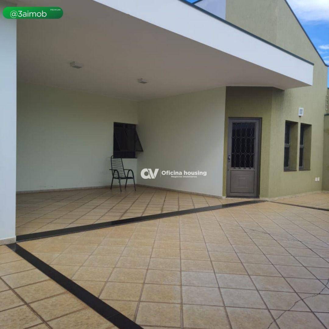 Casa à venda com 4 quartos, 156m² - Foto 2