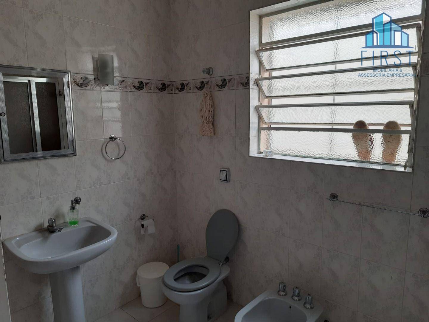 Casa à venda com 4 quartos, 178m² - Foto 3