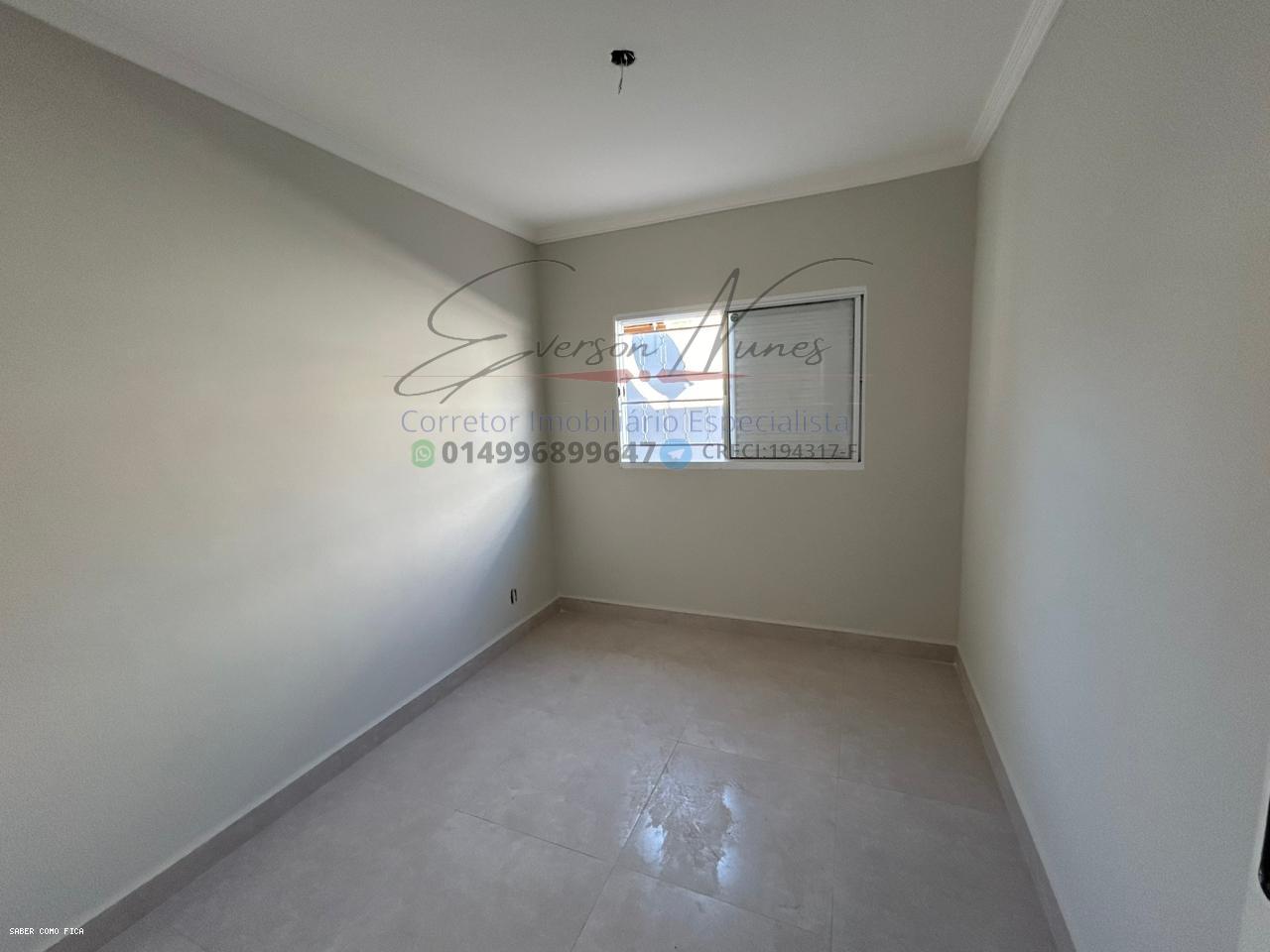 Casa à venda com 4 quartos, 210m² - Foto 4