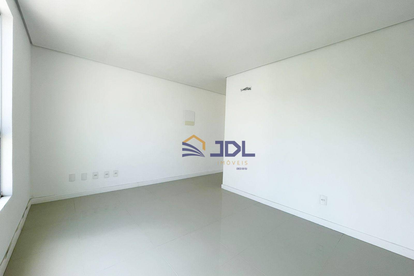 Apartamento à venda com 1 quarto, 100m² - Foto 14