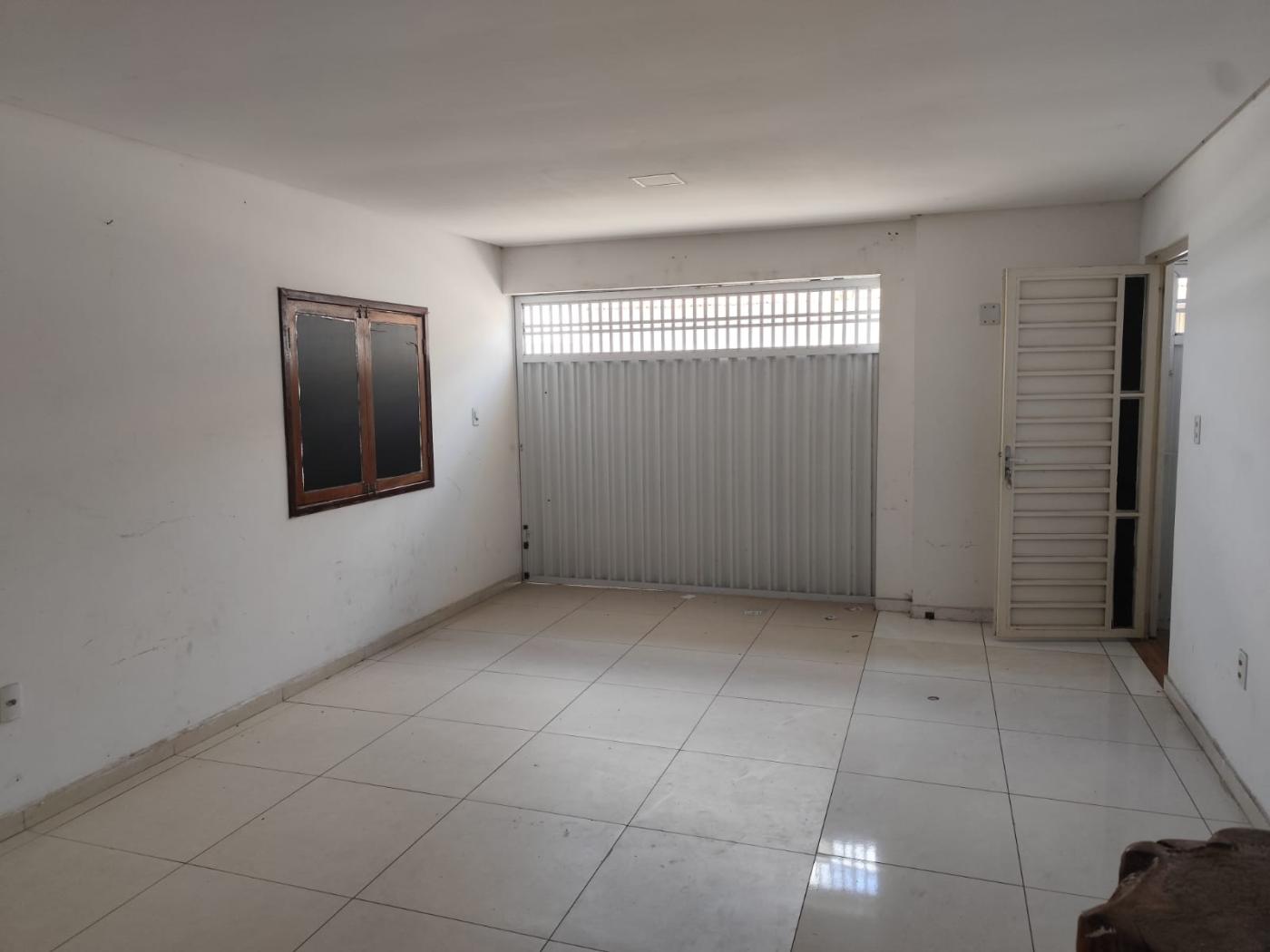 Casa para alugar com 2 quartos, 75m² - Foto 2