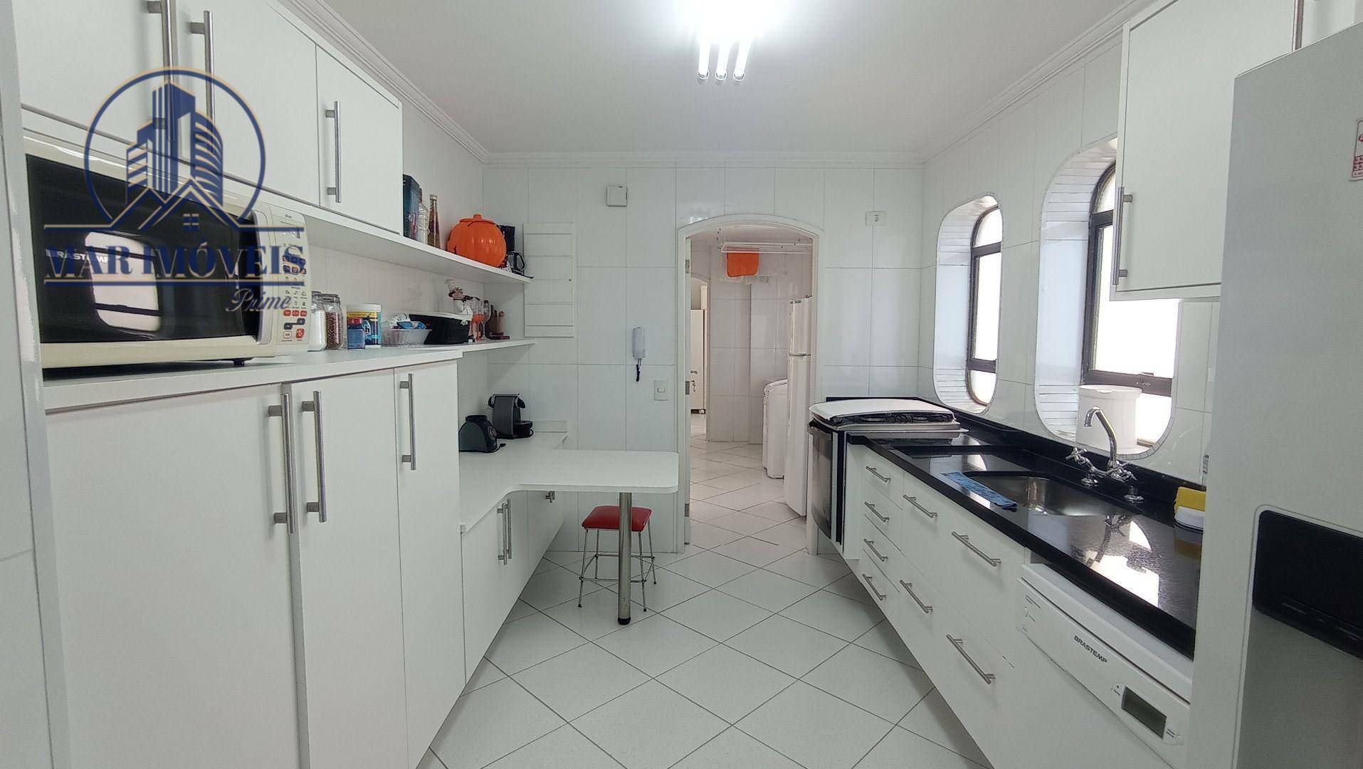 Apartamento à venda com 3 quartos, 220m² - Foto 12