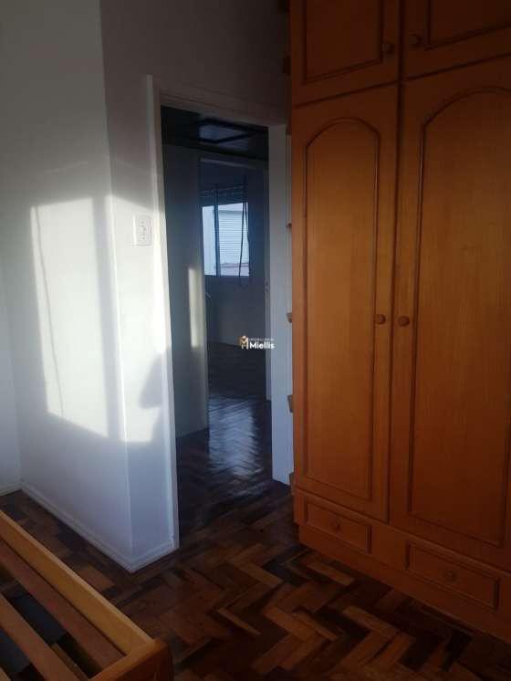 Apartamento à venda com 3 quartos, 80m² - Foto 2