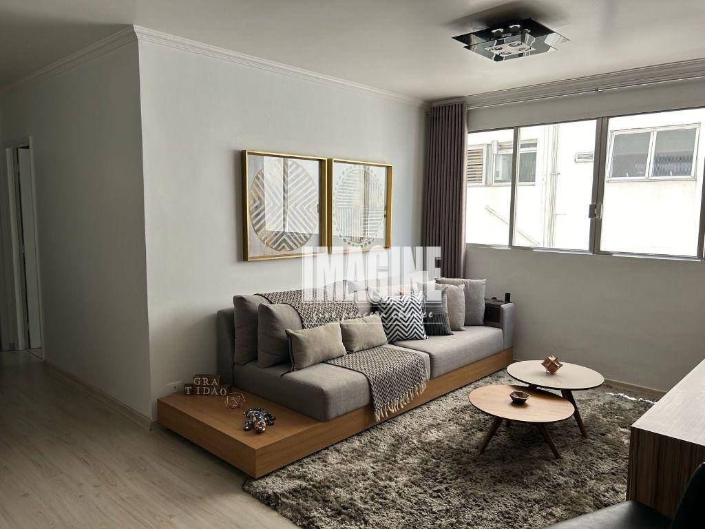 Apartamento à venda com 2 quartos, 68m² - Foto 2