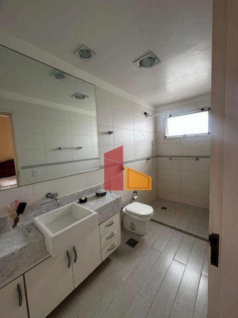 Apartamento à venda com 3 quartos, 216m² - Foto 7