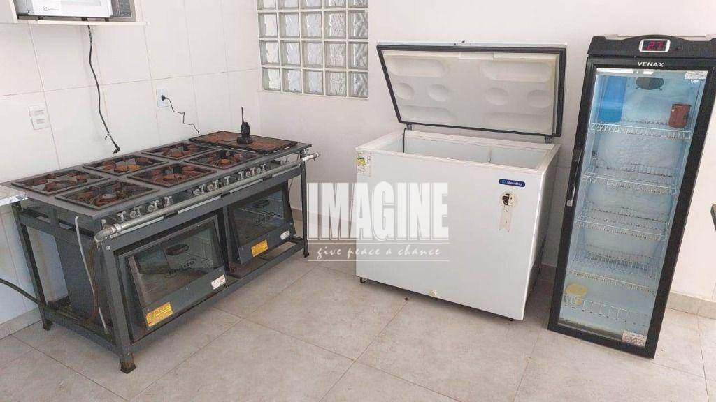 Apartamento à venda com 2 quartos, 42m² - Foto 32
