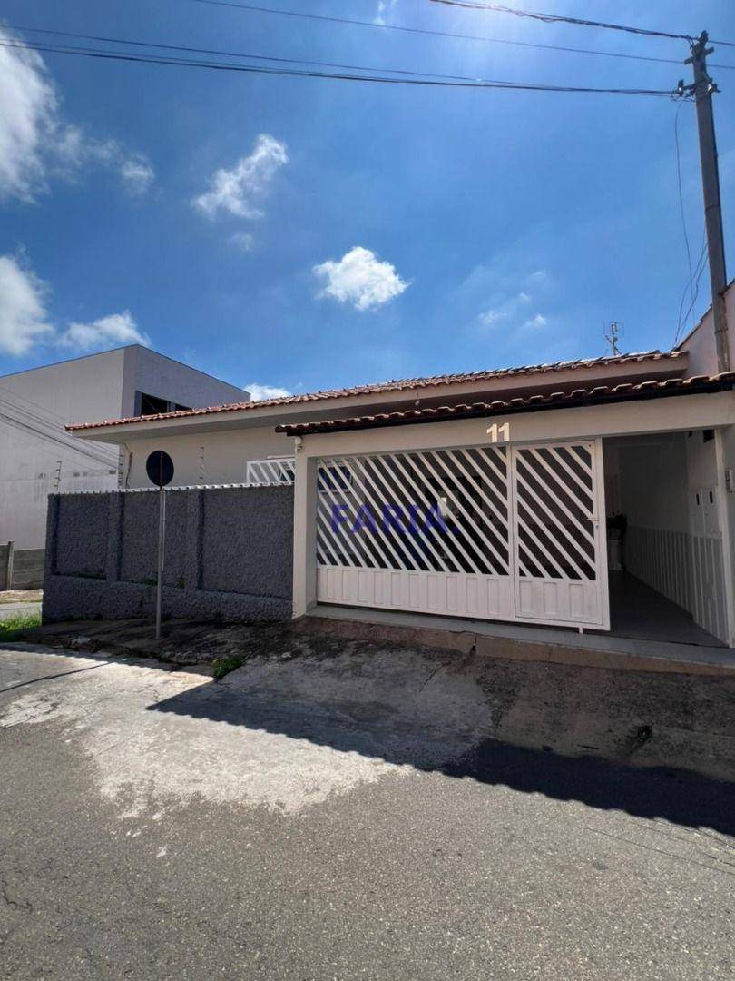 Casa, 3 quartos, 294 m² - Foto 1