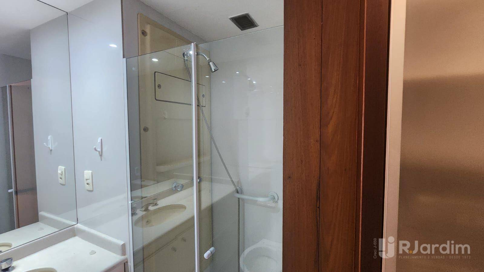 Apartamento para alugar com 3 quartos, 114m² - Foto 40