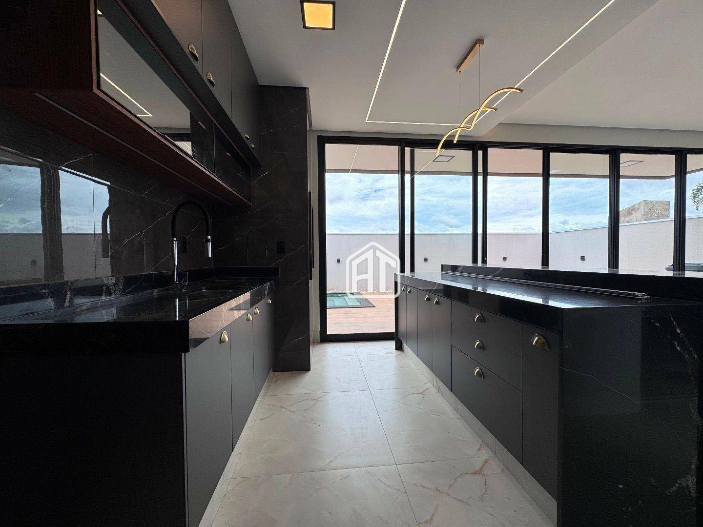 Casa à venda com 4 quartos, 246m² - Foto 20