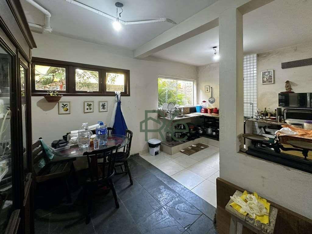 Casa de Condomínio à venda com 4 quartos, 303m² - Foto 16