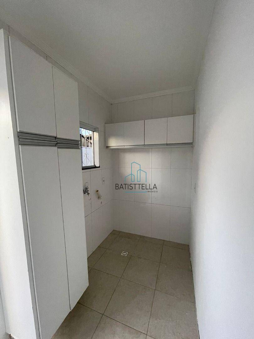 Casa à venda com 3 quartos, 150m² - Foto 3