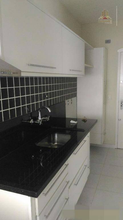 Apartamento à venda com 3 quartos, 121m² - Foto 5