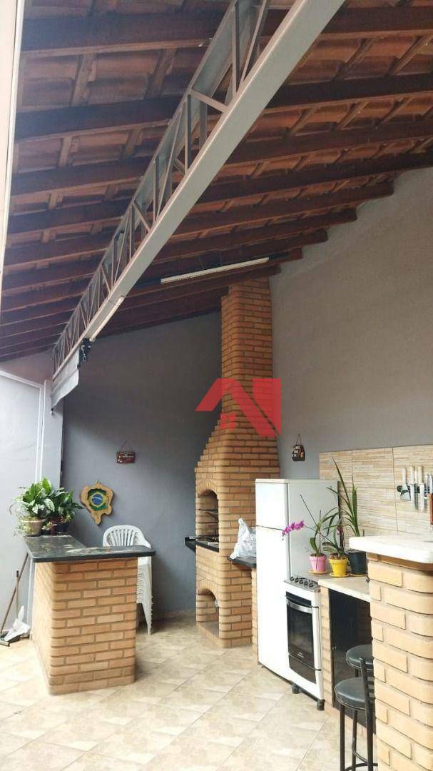 Casa de Condomínio à venda com 3 quartos, 182m² - Foto 1