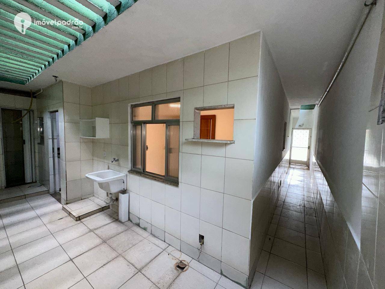 Casa à venda com 3 quartos, 150m² - Foto 16