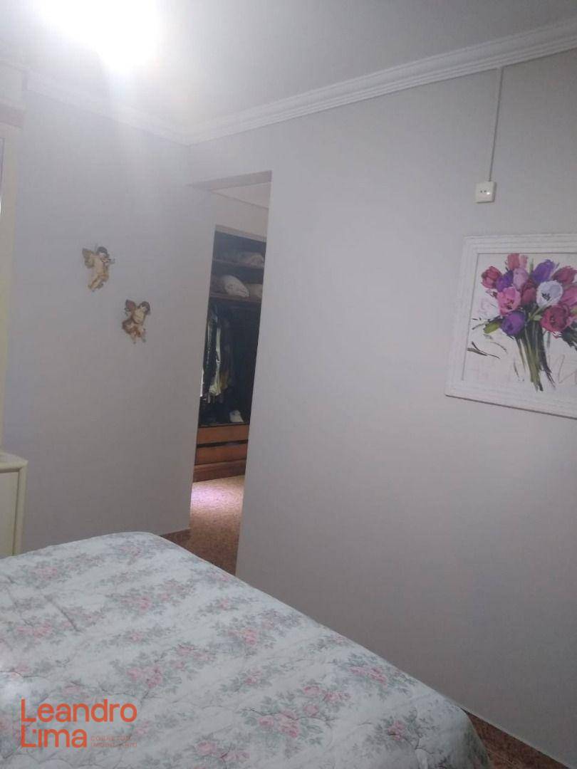 Apartamento à venda com 3 quartos, 206m² - Foto 8