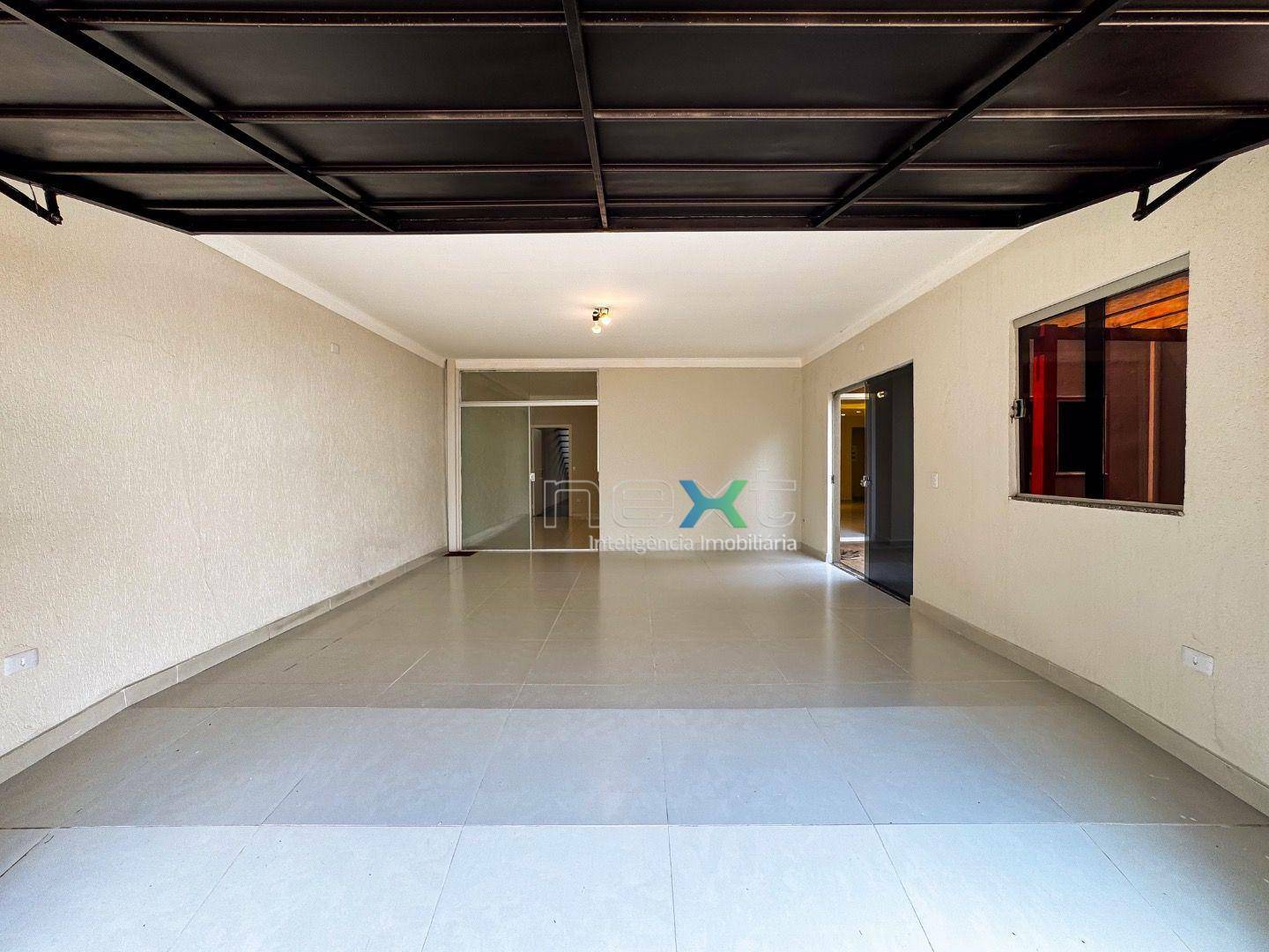 Casa à venda com 3 quartos, 270m² - Foto 4