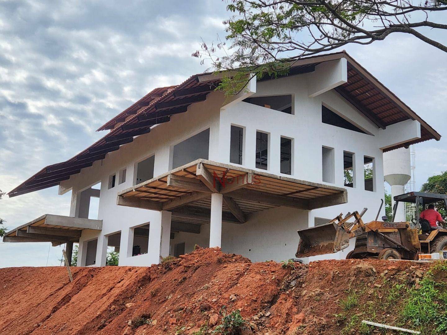 Casa à venda com 5 quartos, 574m² - Foto 2
