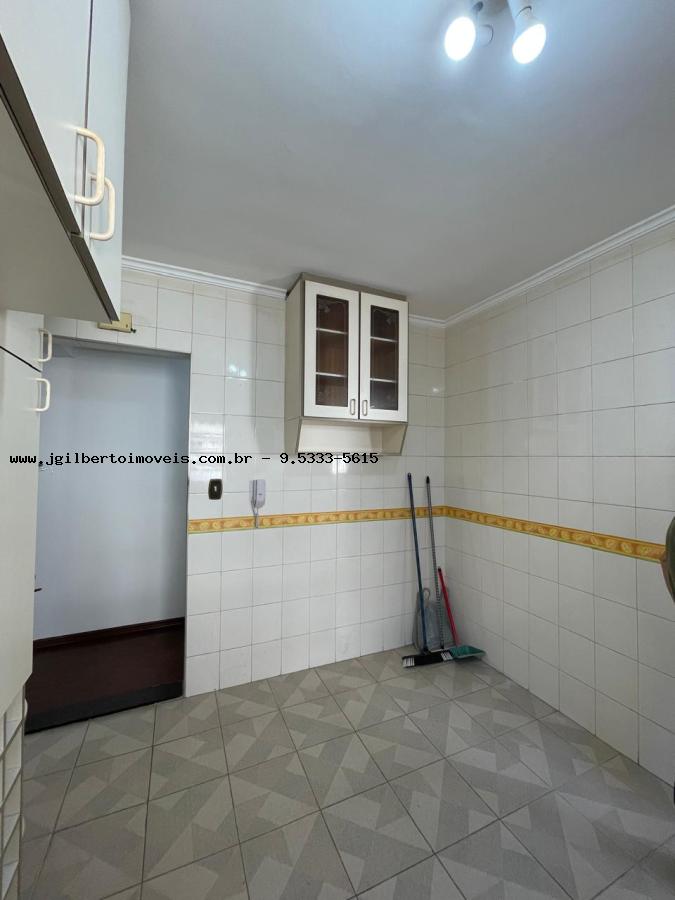 Apartamento à venda com 2 quartos, 75m² - Foto 15