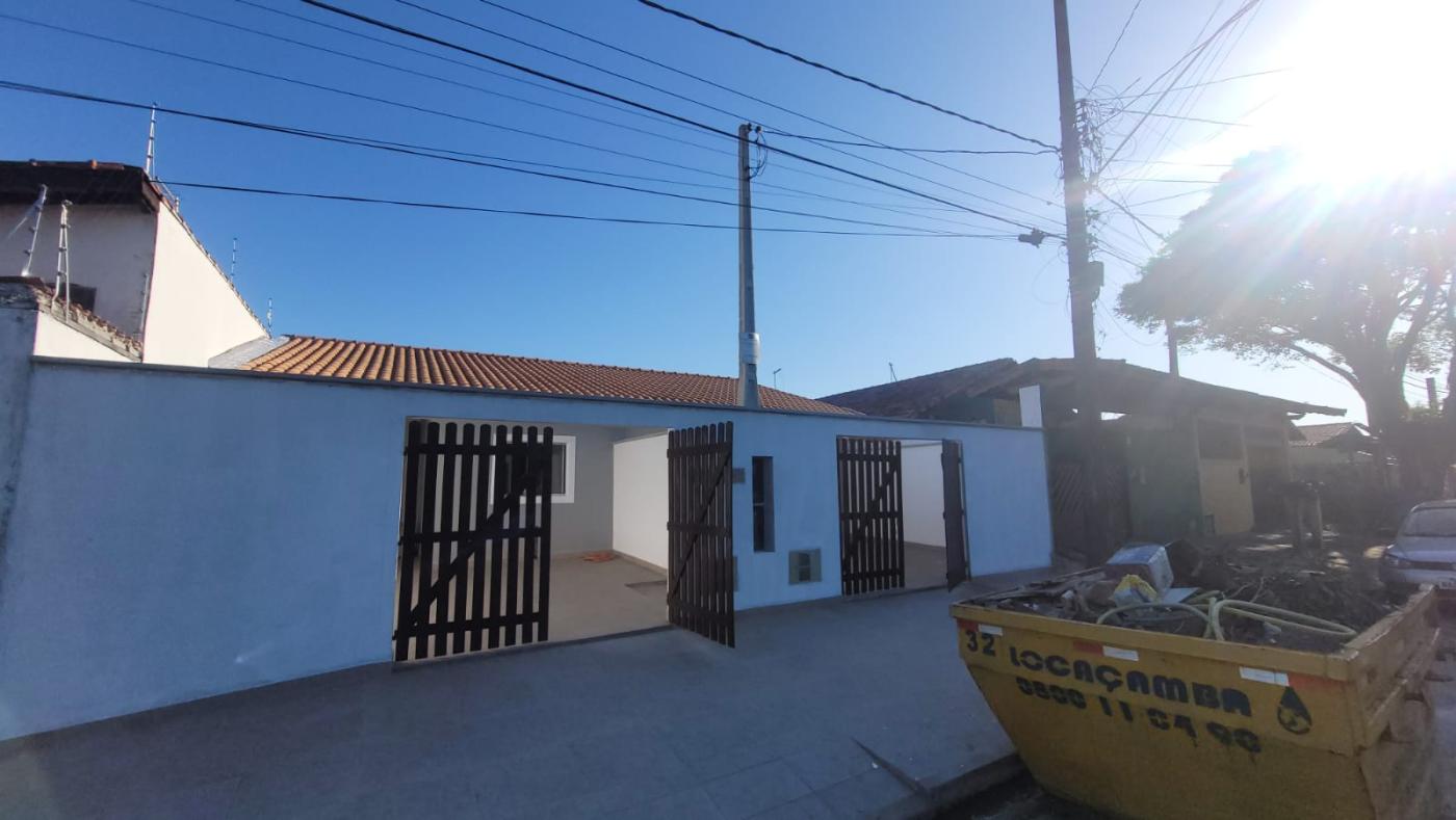 Casa à venda com 2 quartos, 198m² - Foto 1