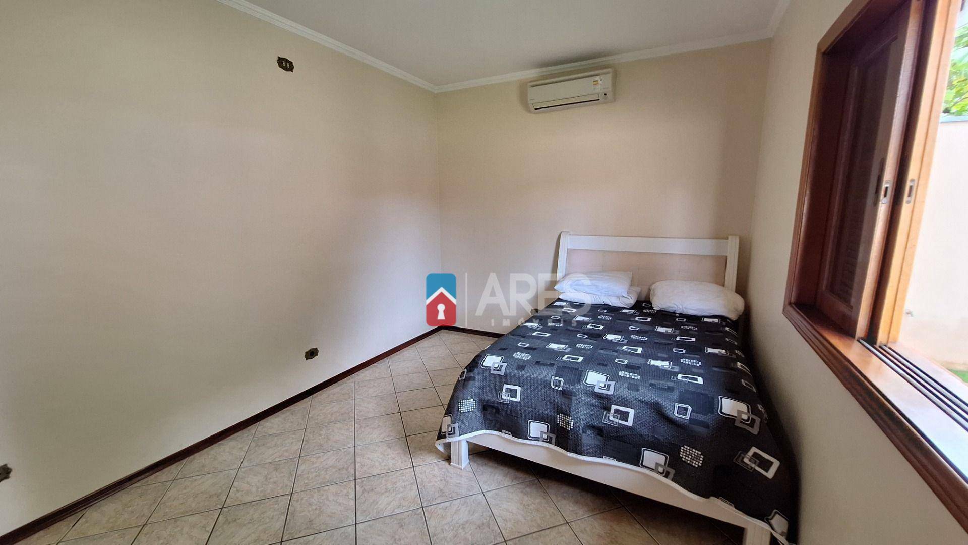 Casa à venda com 3 quartos, 600m² - Foto 9