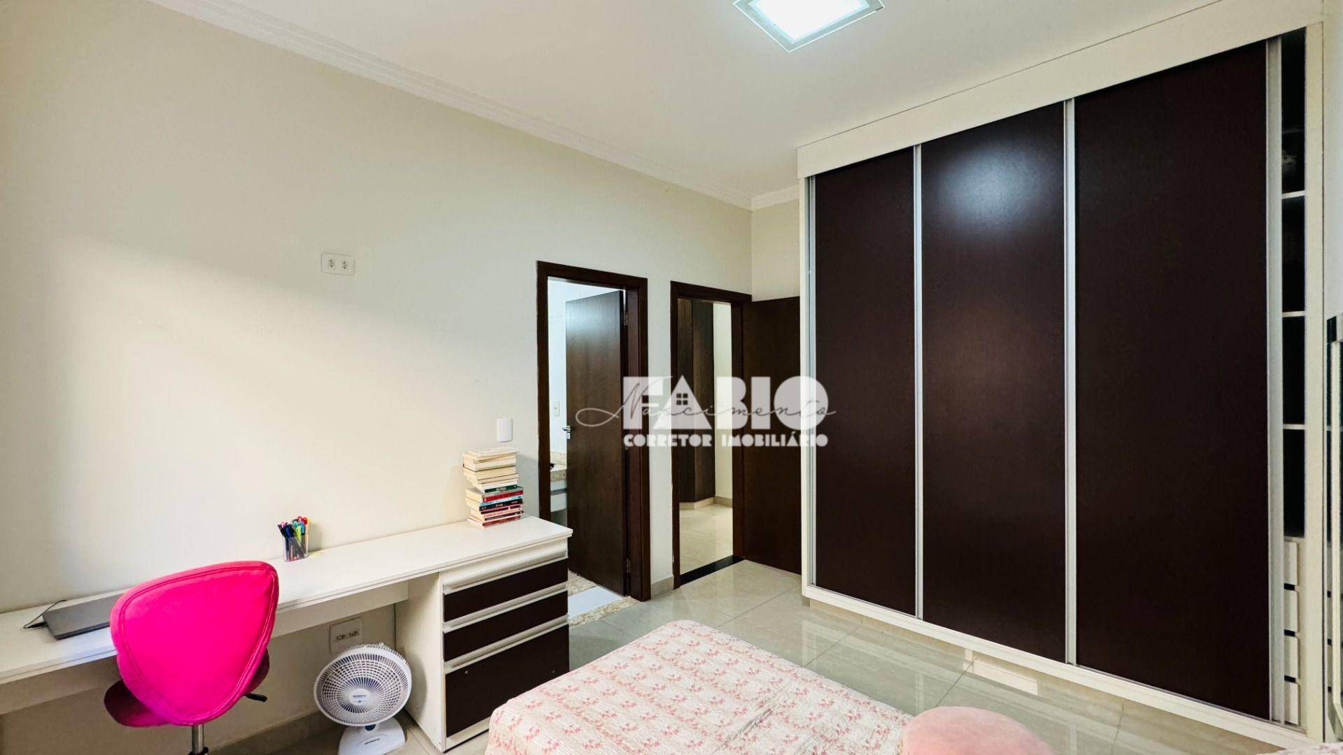 Casa de Condomínio à venda com 3 quartos, 250m² - Foto 33