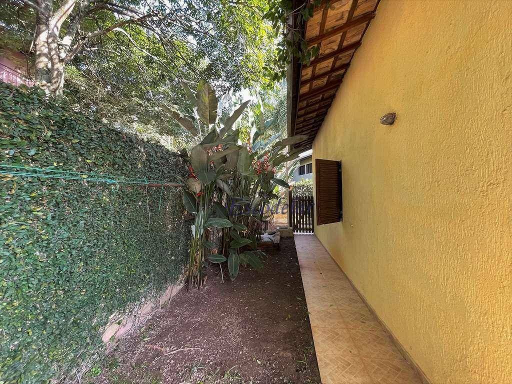 Casa de Condomínio à venda com 4 quartos, 220m² - Foto 40