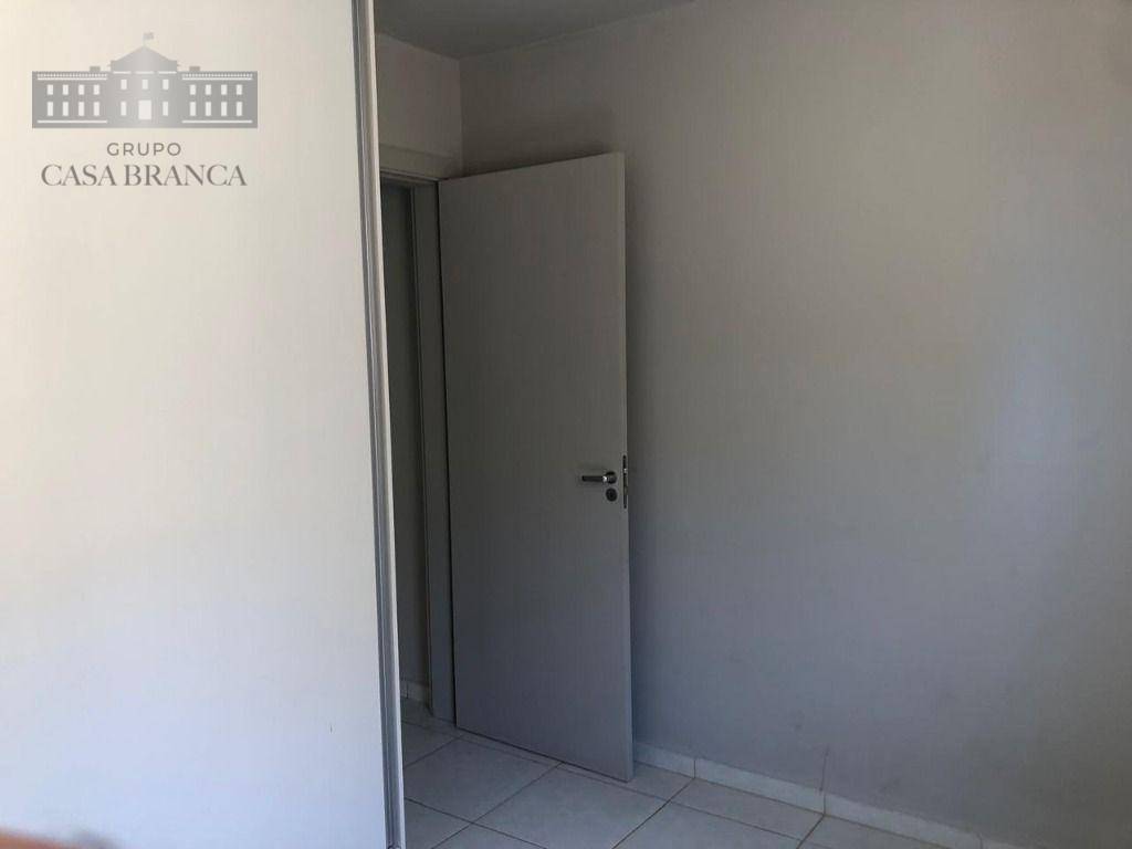 Apartamento para alugar com 2 quartos, 107m² - Foto 6