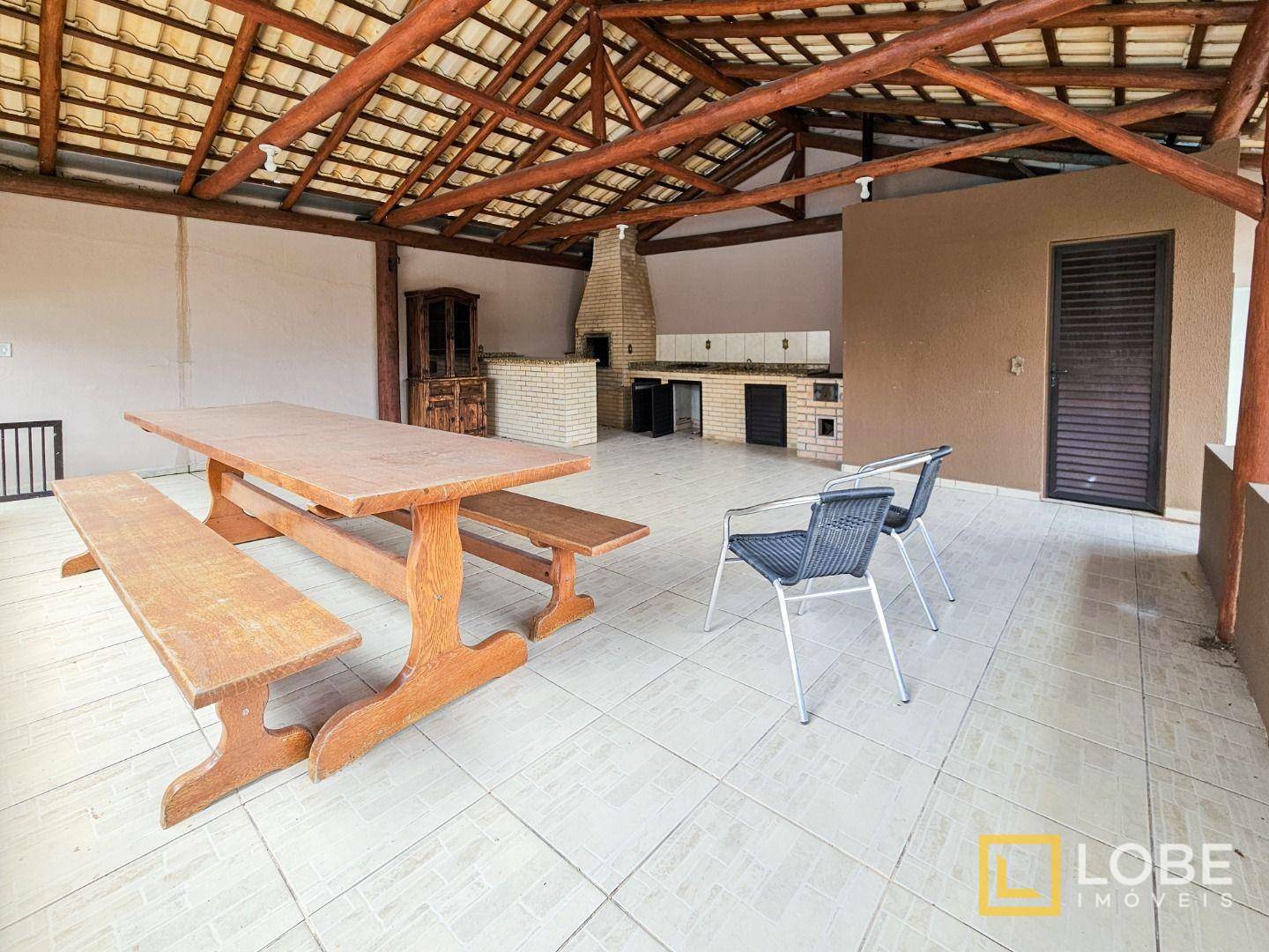 Casa à venda com 3 quartos, 300m² - Foto 9