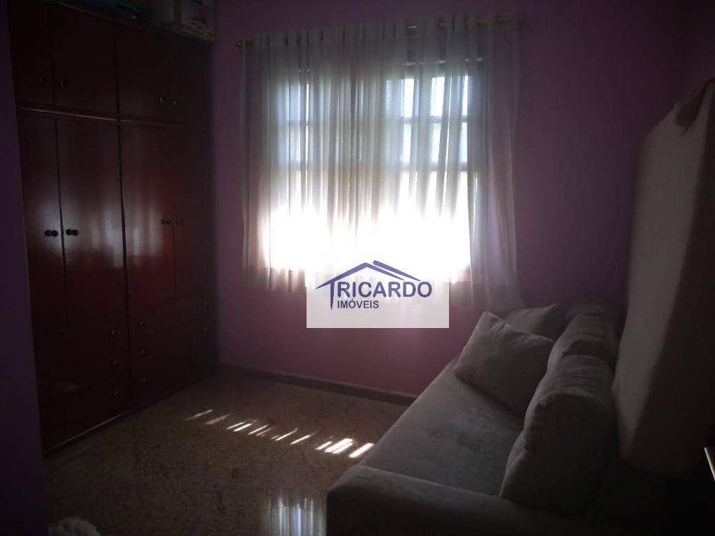 Sobrado à venda com 3 quartos, 220m² - Foto 19