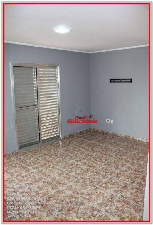 Apartamento para alugar com 2 quartos, 70m² - Foto 4