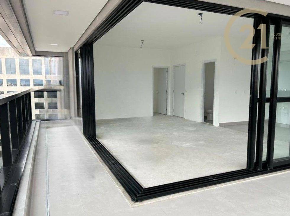 Apartamento à venda com 3 quartos, 145m² - Foto 3