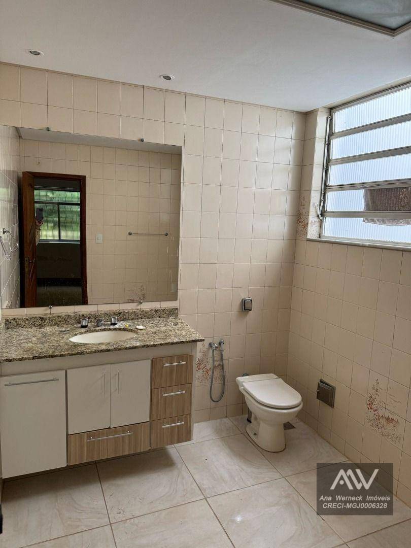 Casa à venda com 4 quartos, 330m² - Foto 14