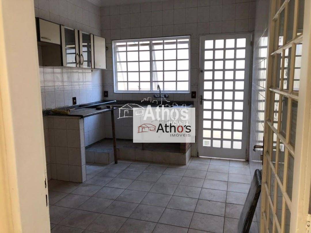 Sobrado à venda com 5 quartos, 250m² - Foto 5