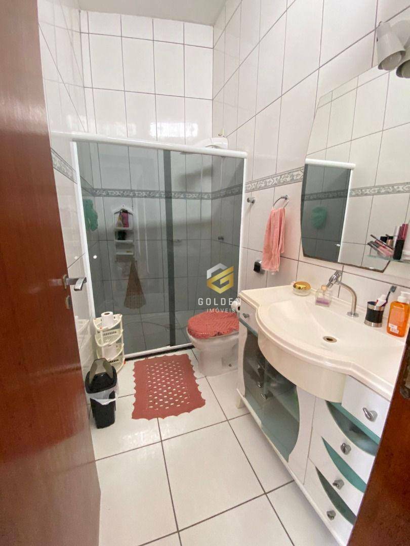 Casa para alugar com 4 quartos, 150m² - Foto 8