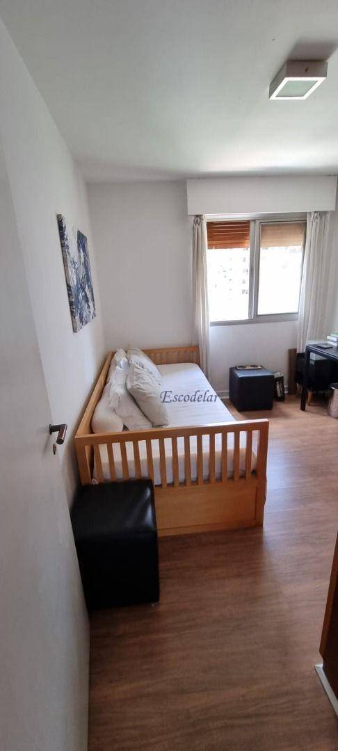 Apartamento à venda com 3 quartos, 157m² - Foto 28