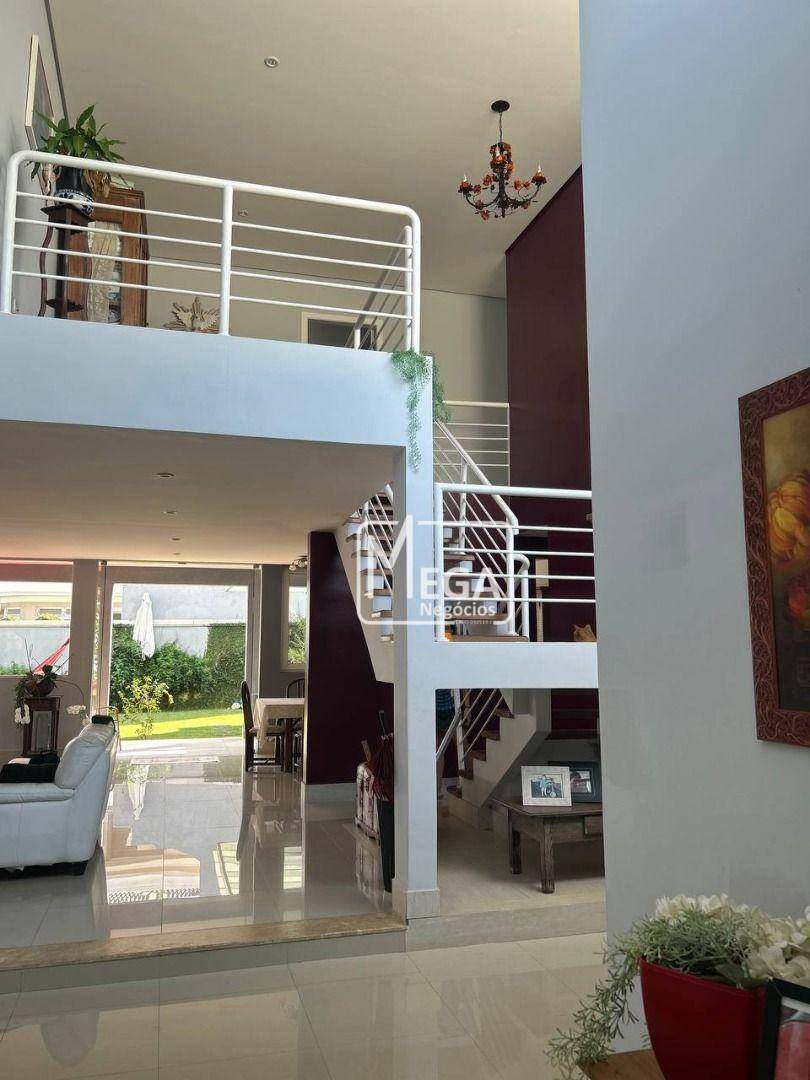 Casa de Condomínio à venda com 5 quartos, 426m² - Foto 5