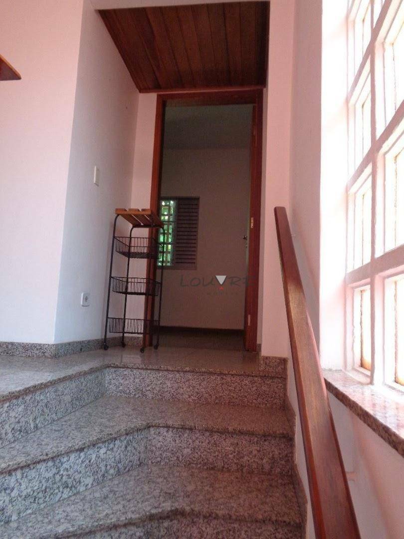 Casa à venda com 3 quartos, 250m² - Foto 19