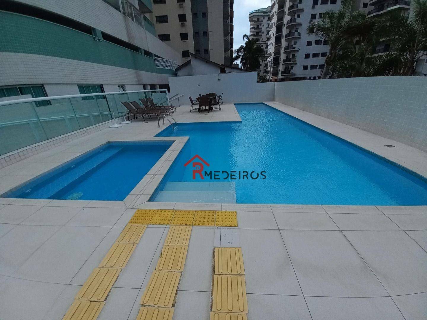 Apartamento à venda com 3 quartos, 125m² - Foto 2