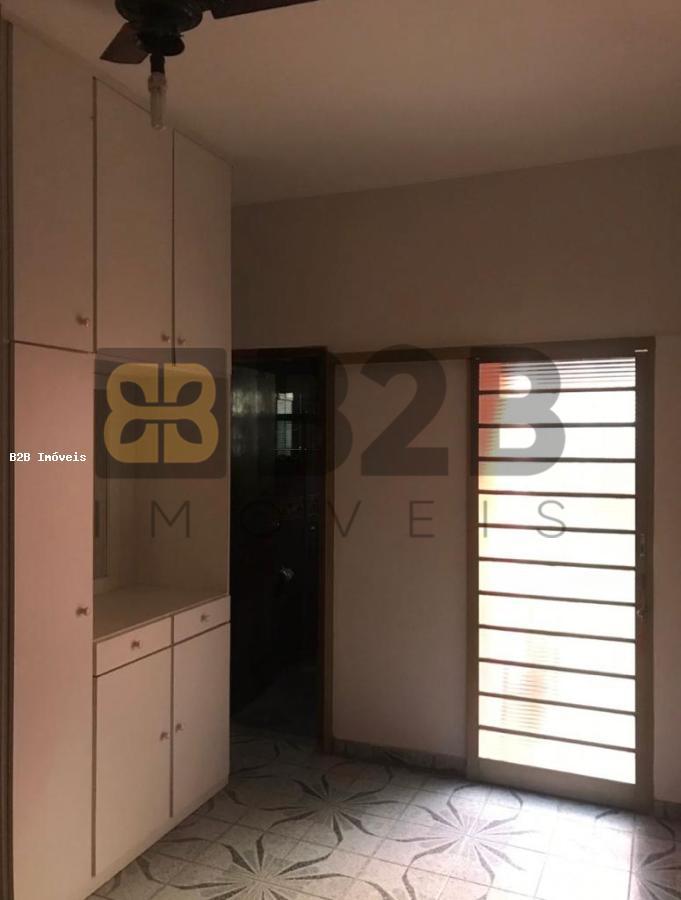 Casa à venda com 4 quartos, 280m² - Foto 8