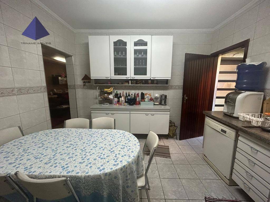 Casa à venda com 3 quartos, 200m² - Foto 6