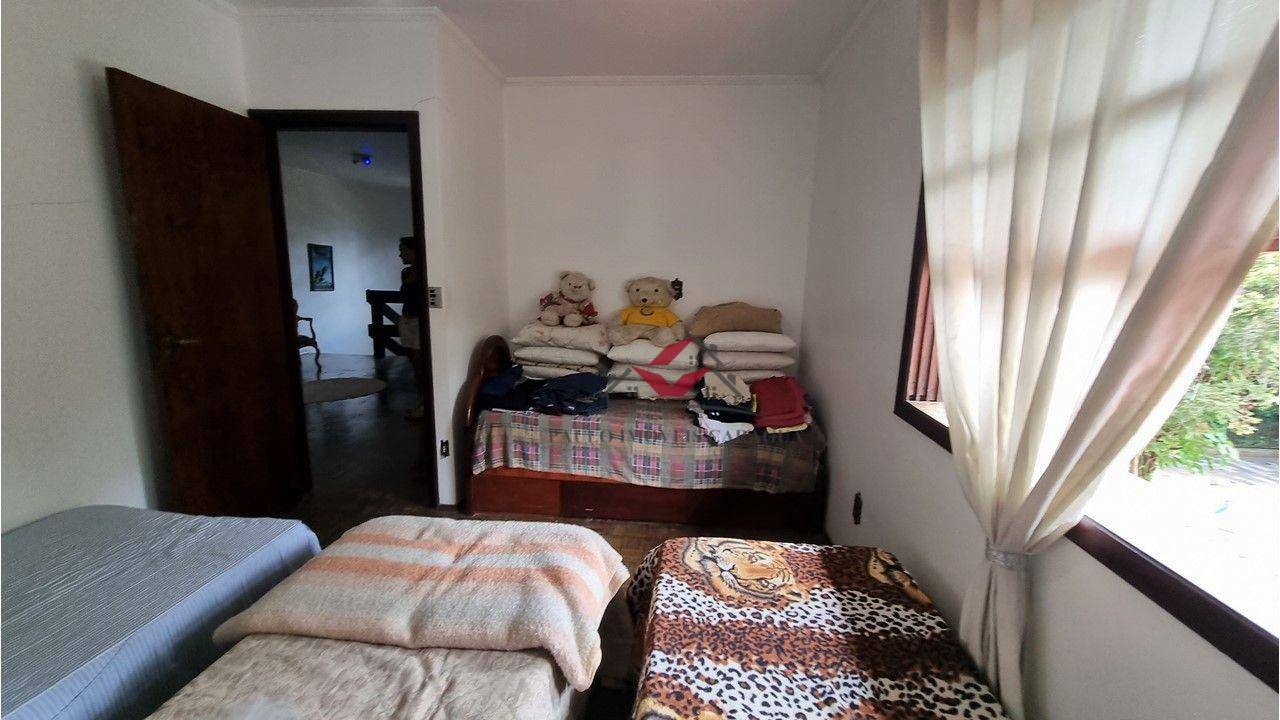 Casa à venda com 5 quartos, 420m² - Foto 31