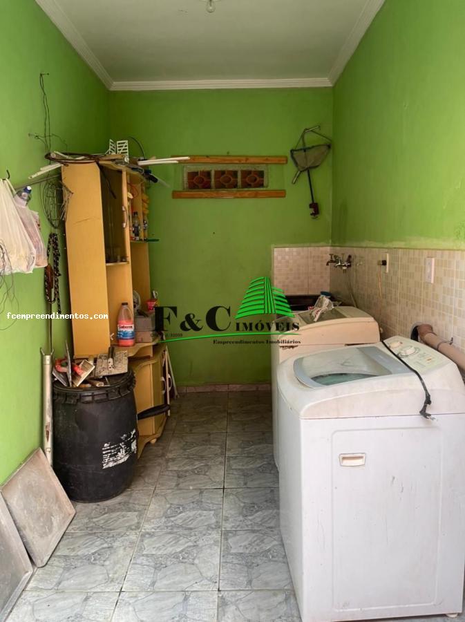 Casa à venda com 4 quartos, 250m² - Foto 17