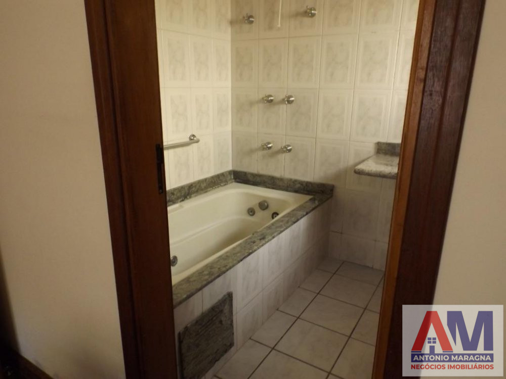 Casa à venda com 3 quartos, 240m² - Foto 46