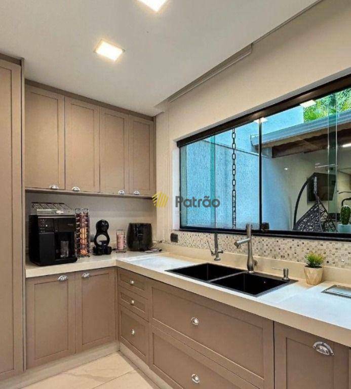 Sobrado à venda com 3 quartos, 225m² - Foto 11