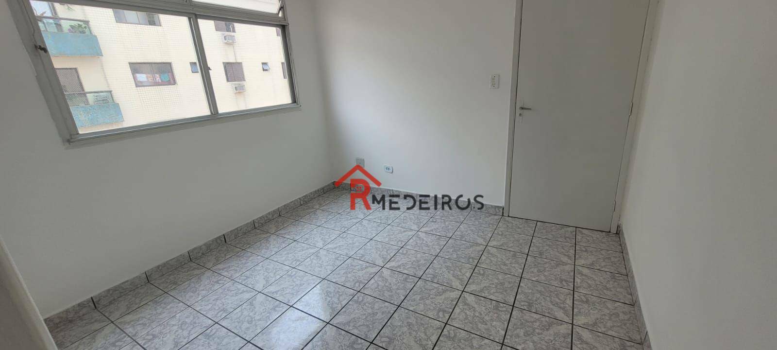 Apartamento à venda com 1 quarto, 38m² - Foto 2