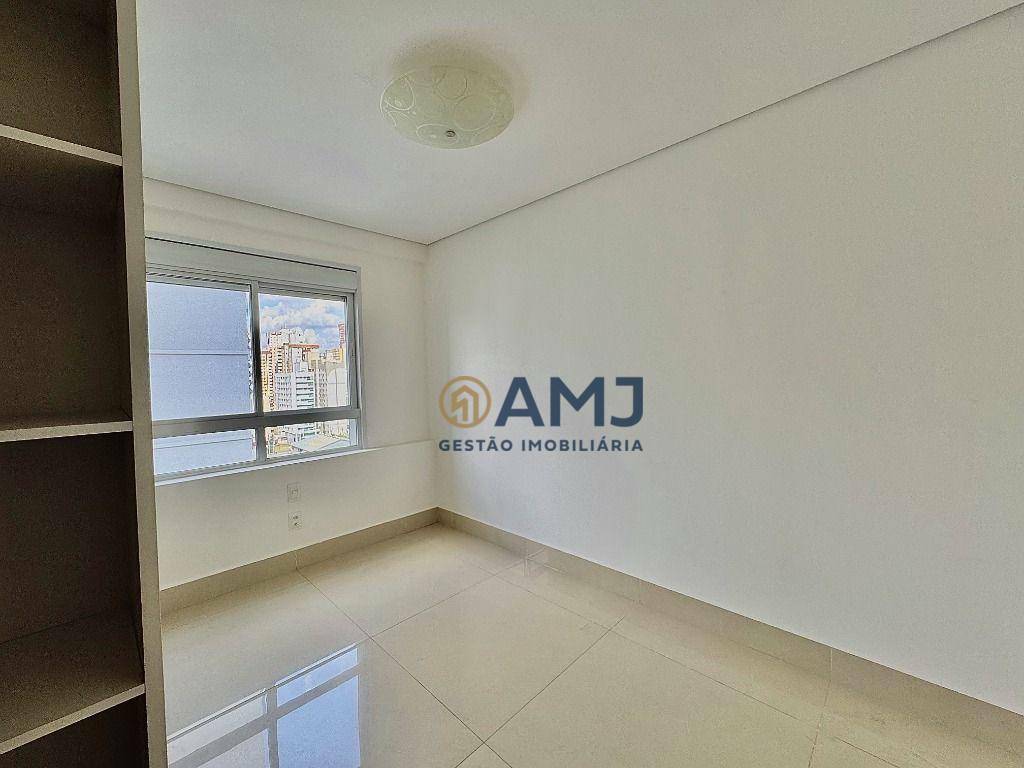 Apartamento à venda com 3 quartos, 156m² - Foto 8